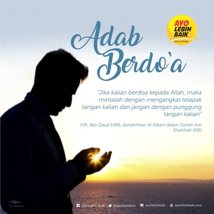 Raising Hands While Praying in the Second Sermon